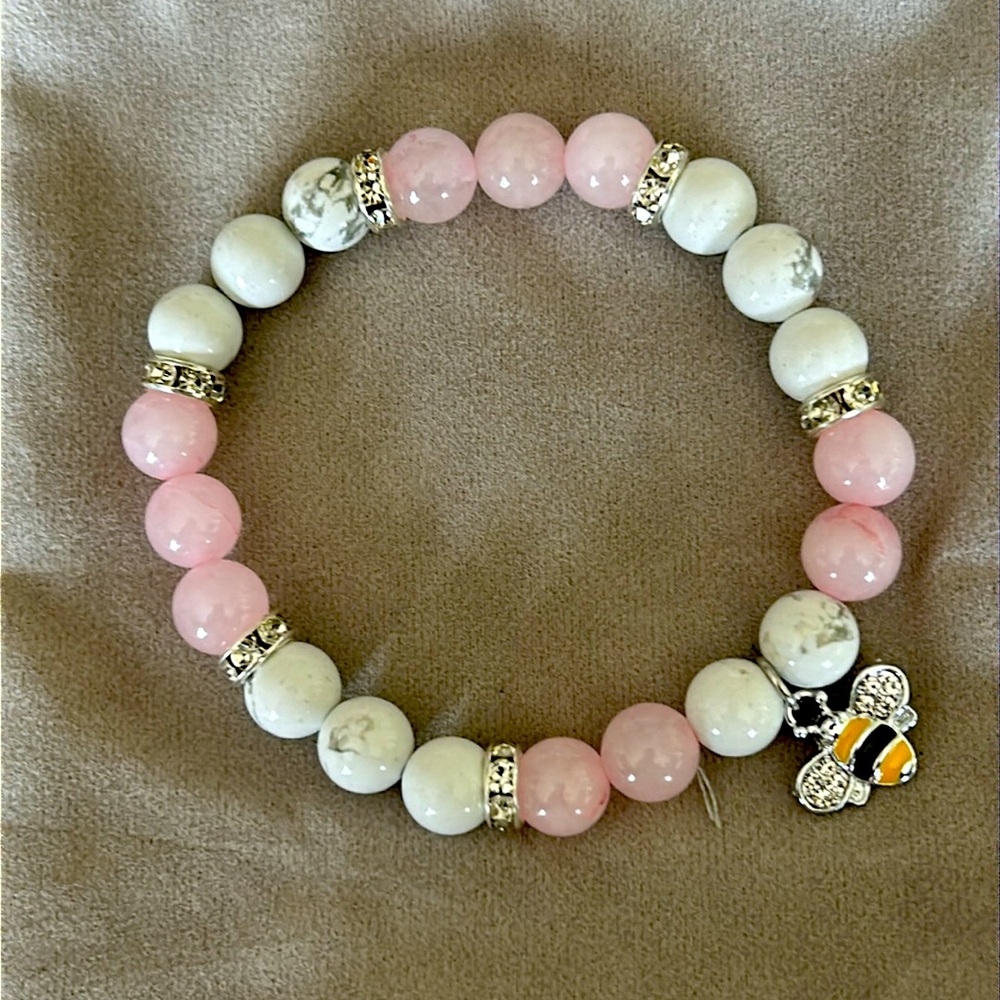 Teacher Appreciation Gift - Beautiful Beaded Bracelet & enamel bee. NWOT